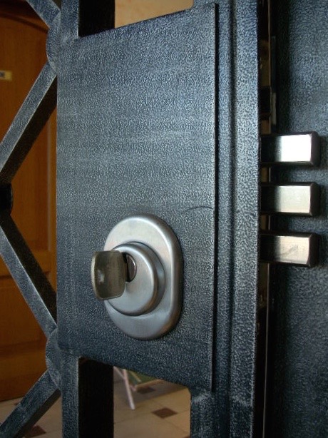 serratura defender cancelli cernusco sul naviglio